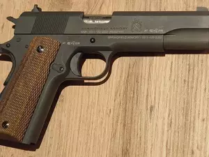 Springfield Armory 1911 Mil-Spec .45ACP - 3